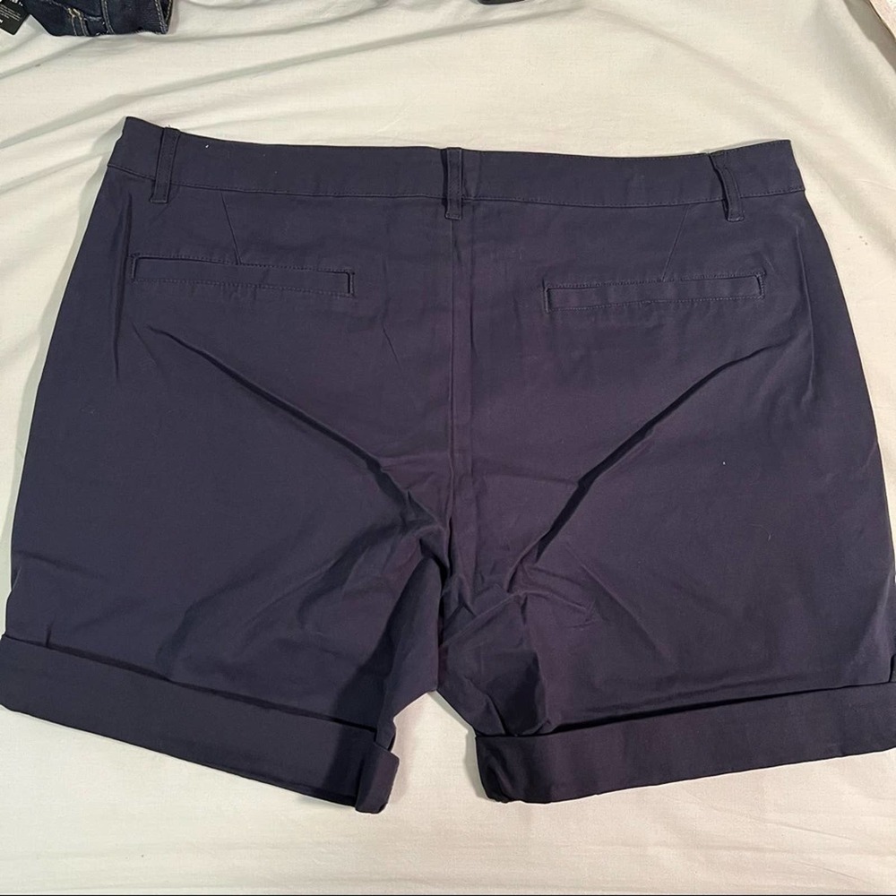 Asos Design NEW Button Fly Skinny Chino Shorts in Navy Blue 38 Waist - Picture 3 of 7